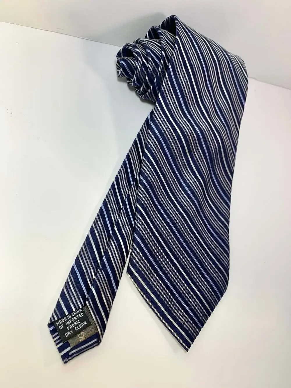 Calvin Klein Men’s Rep Tie neck tie blue silver striped
